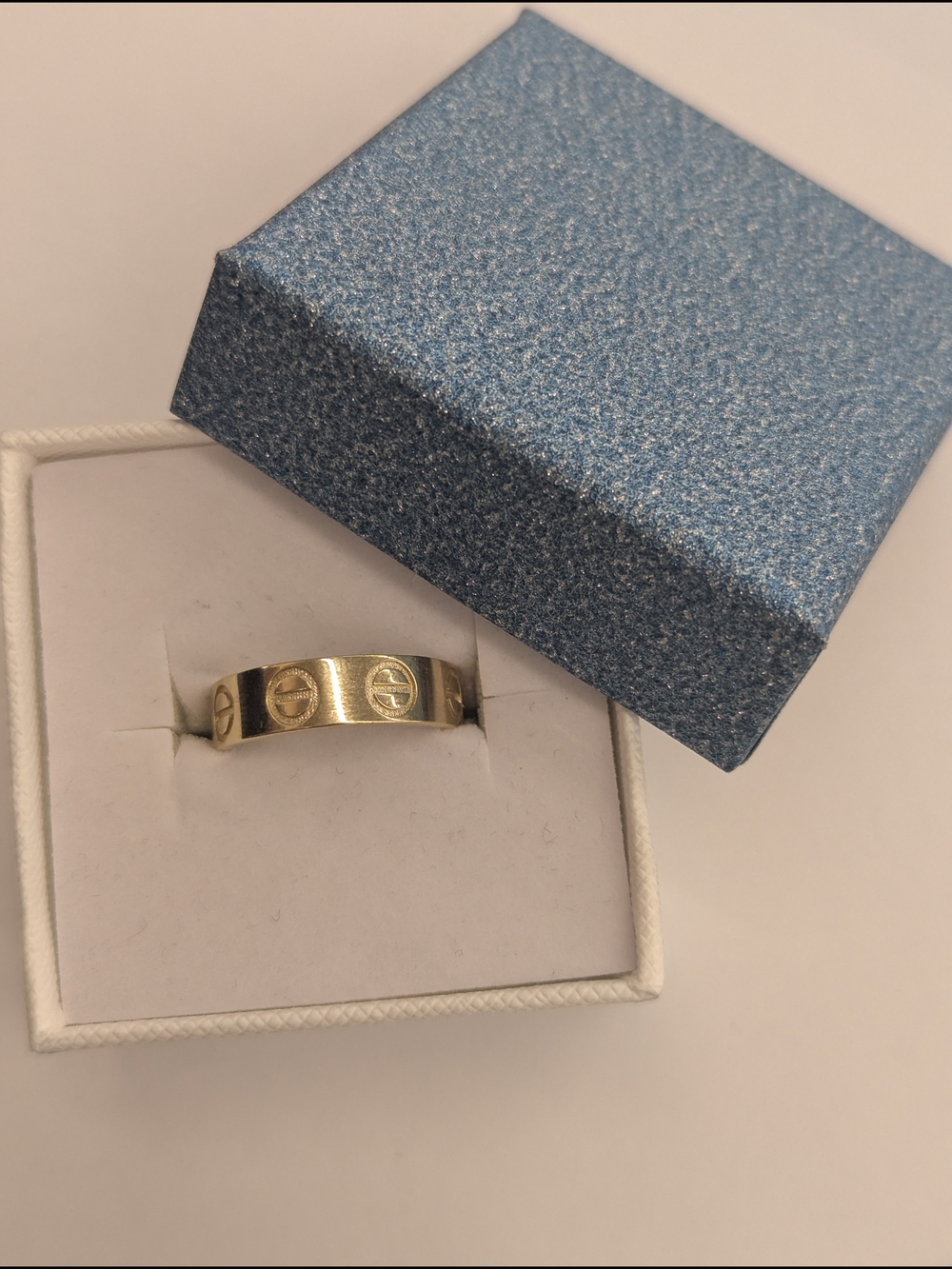 10kt Real Gold Women's Ring Size 7 - Picture 3 of 8